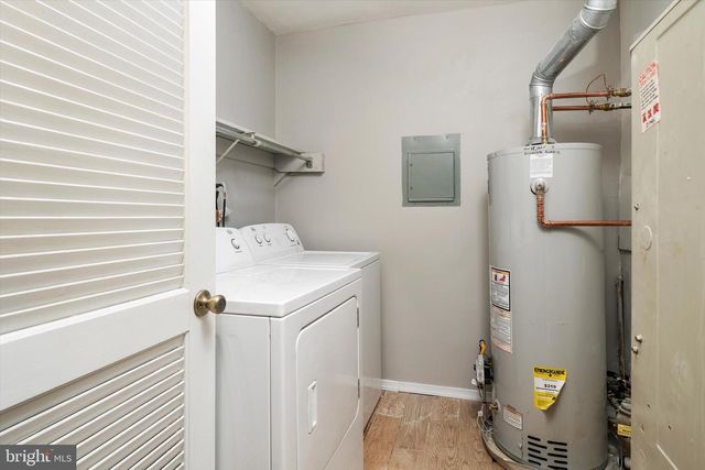 158 MILL RUN E, Hightstown, NJ 08520