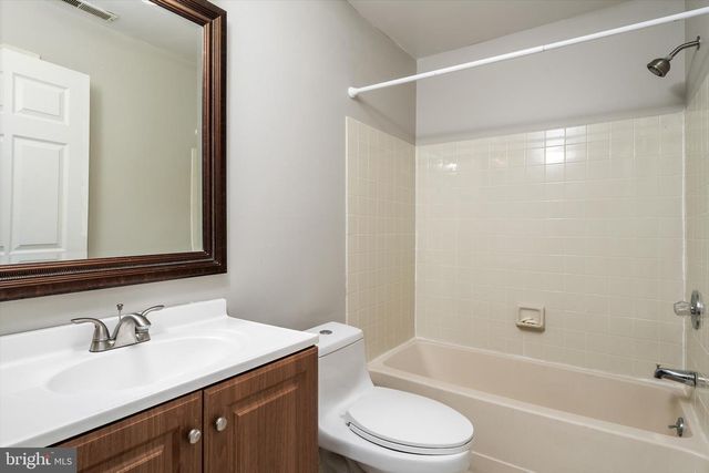 158 MILL RUN E, Hightstown, NJ 08520