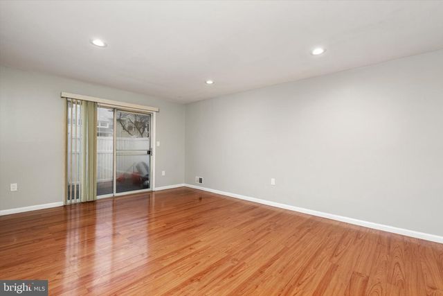 158 MILL RUN E, Hightstown, NJ 08520