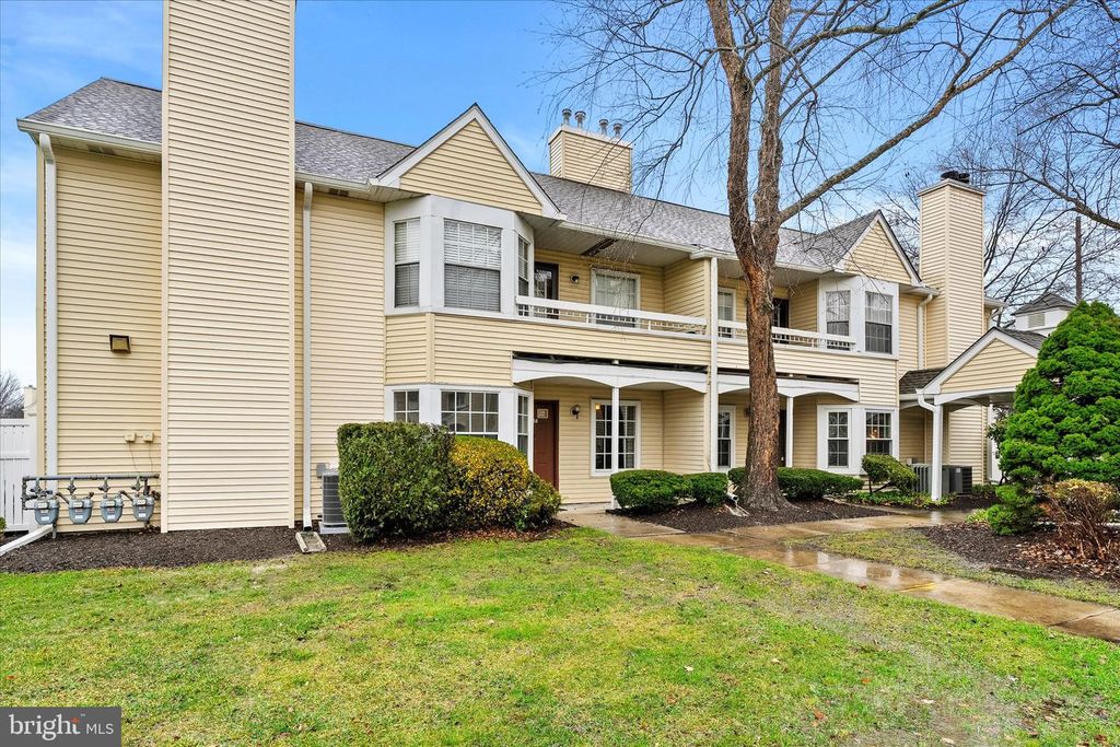 158 MILL RUN E, Hightstown, NJ 08520