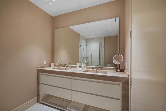 725 S Ocean Boulevard 206, Boca Raton, FL 33432