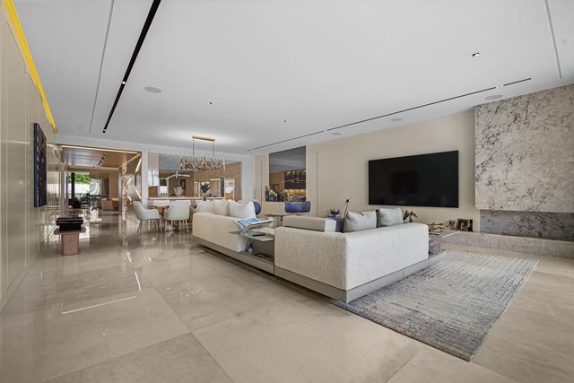 725 S Ocean Boulevard 206, Boca Raton, FL 33432