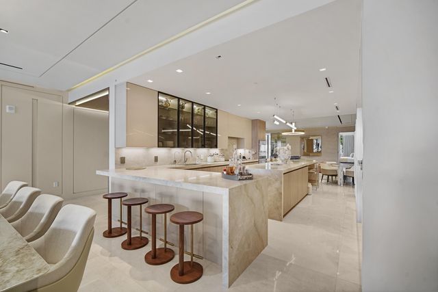 725 S Ocean Boulevard 206, Boca Raton, FL 33432