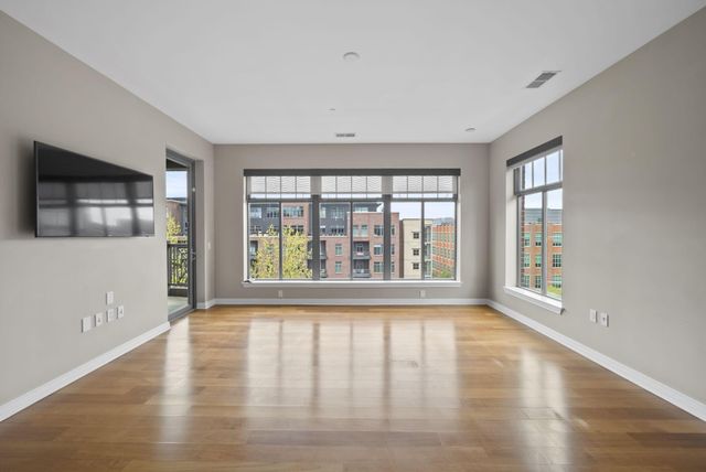 250 Daniel Burnham Square, 710, Columbus, OH 43215