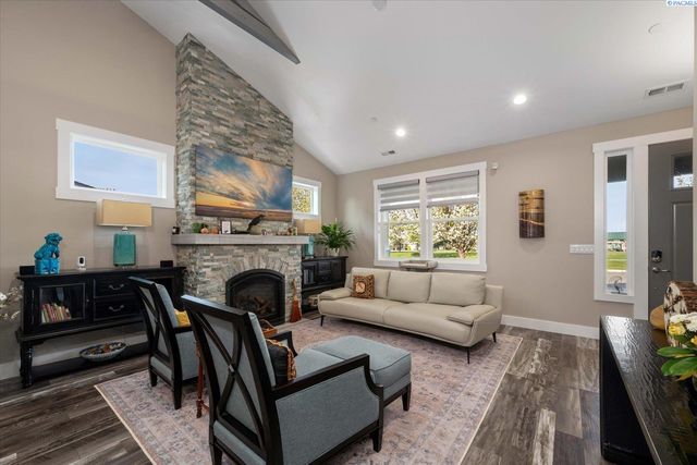 2274 Daphne Ave., Richland, WA 99352