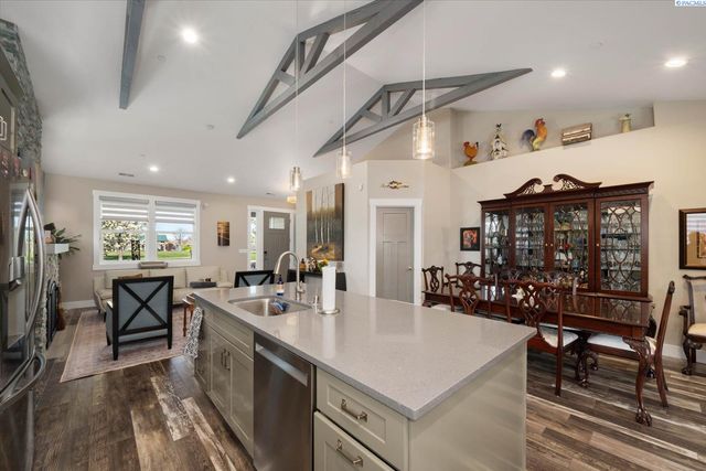 2274 Daphne Ave., Richland, WA 99352