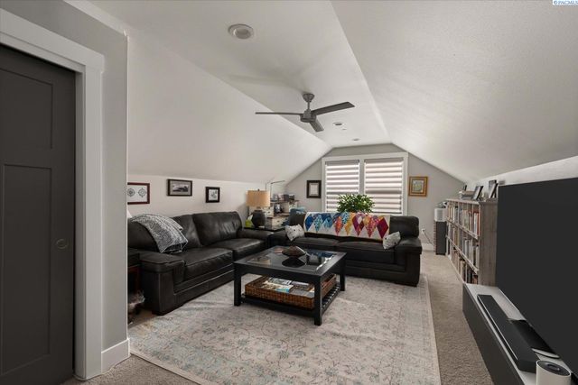 2274 Daphne Ave., Richland, WA 99352