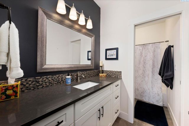 2274 Daphne Ave., Richland, WA 99352