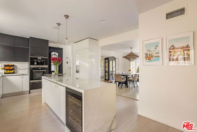 2299 Gloaming Way, Beverly Hills, CA 90210