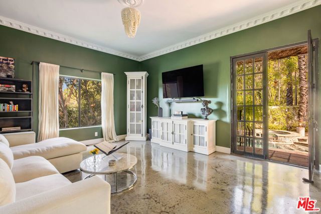 2299 Gloaming Way, Beverly Hills, CA 90210