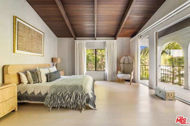 2299 Gloaming Way, Beverly Hills, CA 90210