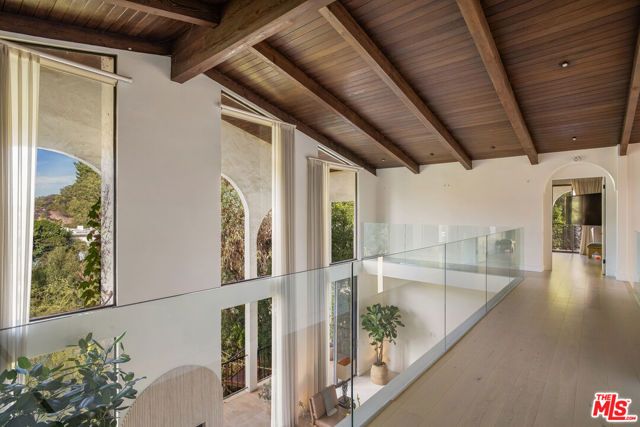 2299 Gloaming Way, Beverly Hills, CA 90210