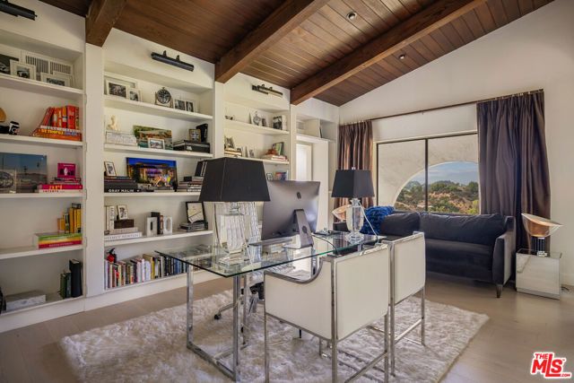 2299 Gloaming Way, Beverly Hills, CA 90210