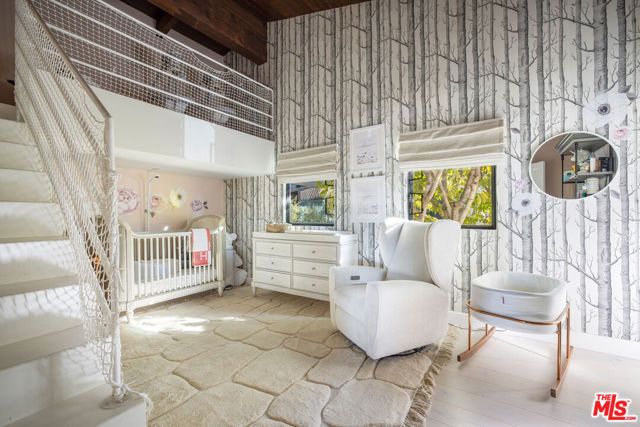 2299 Gloaming Way, Beverly Hills, CA 90210