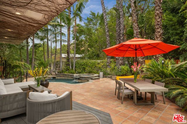 2299 Gloaming Way, Beverly Hills, CA 90210