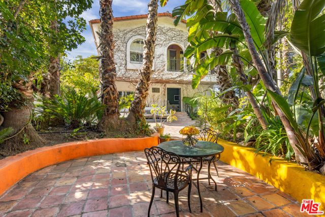 2299 Gloaming Way, Beverly Hills, CA 90210