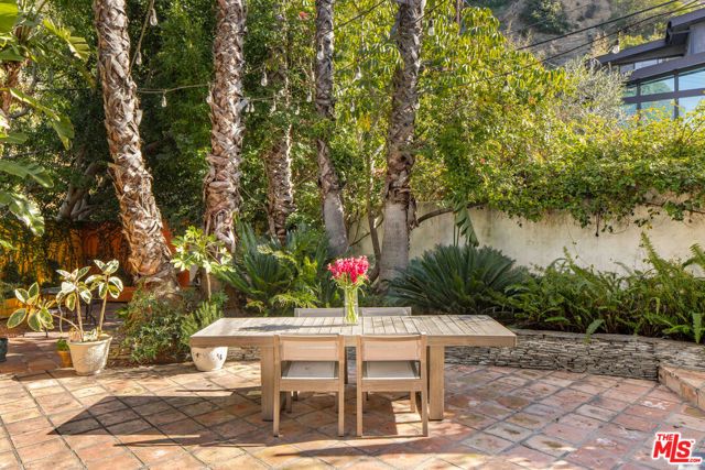 2299 Gloaming Way, Beverly Hills, CA 90210