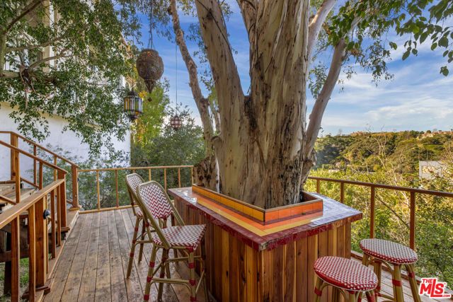 2299 Gloaming Way, Beverly Hills, CA 90210