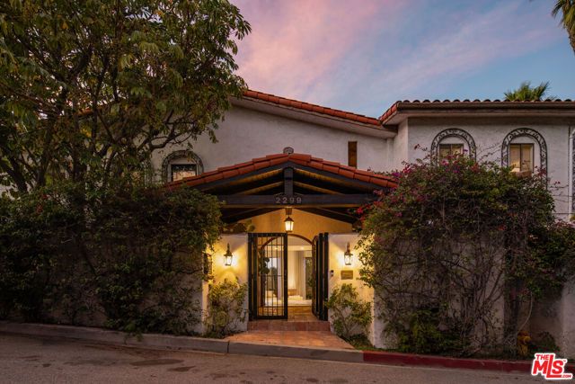 2299 Gloaming Way, Beverly Hills, CA 90210