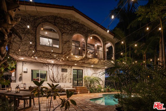 2299 Gloaming Way, Beverly Hills, CA 90210