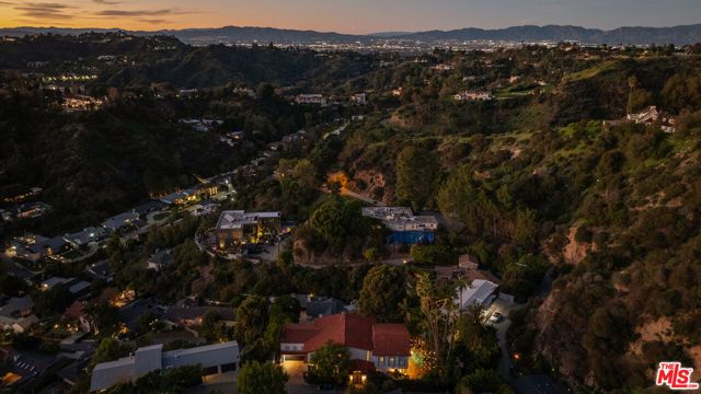 2299 Gloaming Way, Beverly Hills, CA 90210