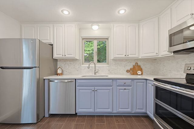 62 Miller St, Franklin, MA 02038
