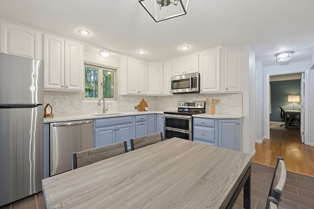 62 Miller St, Franklin, MA 02038