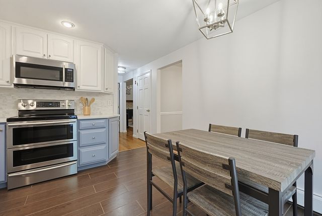 62 Miller St, Franklin, MA 02038