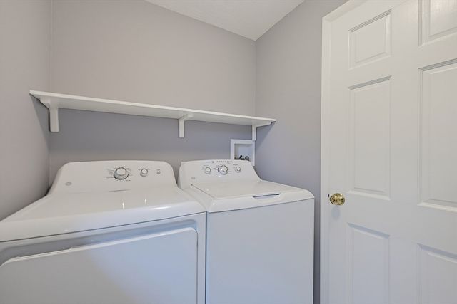 62 Miller St, Franklin, MA 02038