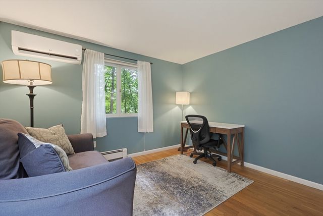62 Miller St, Franklin, MA 02038