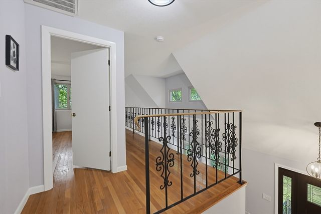 62 Miller St, Franklin, MA 02038