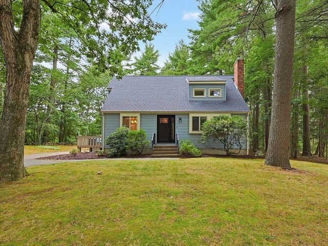 62 Miller St, Franklin, MA 02038