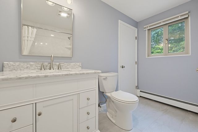 62 Miller St, Franklin, MA 02038