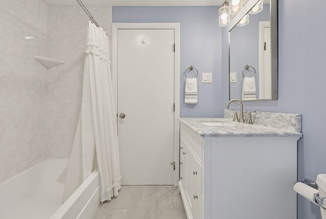 62 Miller St, Franklin, MA 02038