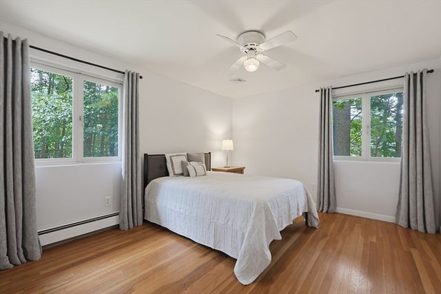 62 Miller St, Franklin, MA 02038