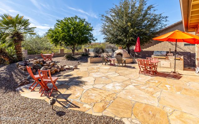 1743 N Oak Hill Lane, Green Valley, AZ 85614