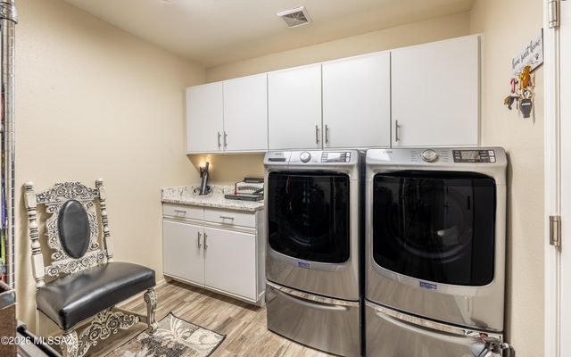 1743 N Oak Hill Lane, Green Valley, AZ 85614