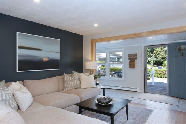 22 Maple Street, Wareham, MA 02571