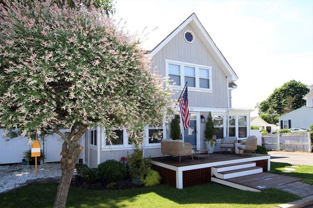 22 Maple Street, Wareham, MA 02571