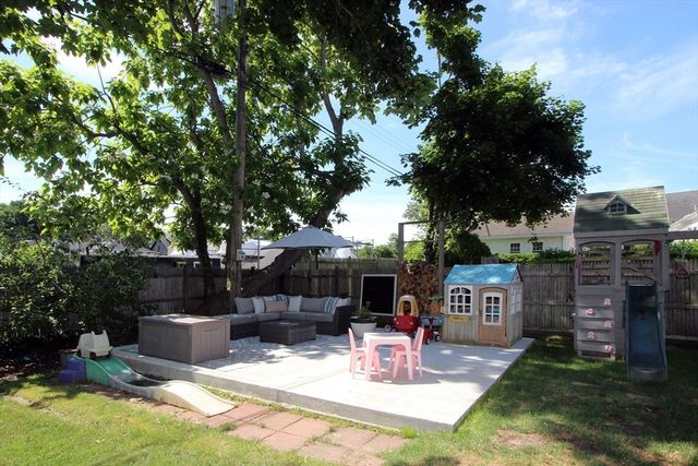 22 Maple Street, Wareham, MA 02571