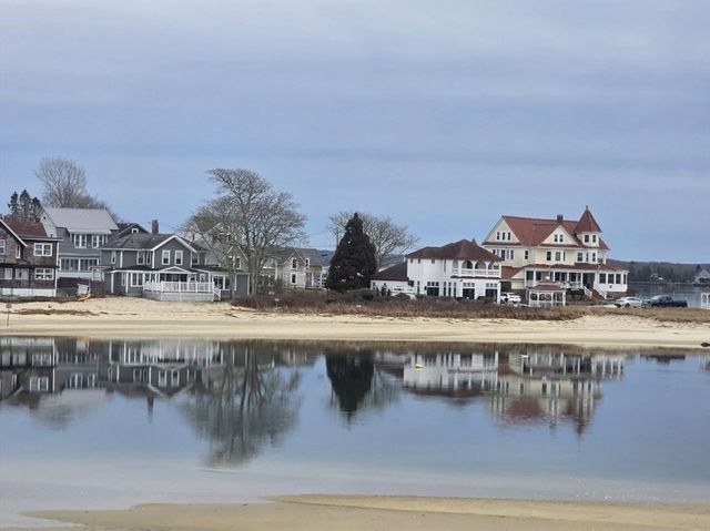 22 Maple Street, Wareham, MA 02571