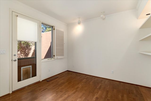 705 Calle del Resplandor, Santa Fe, NM 87505