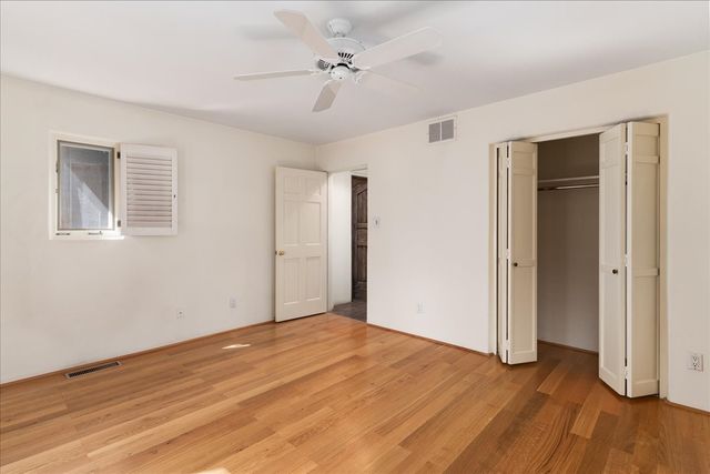 705 Calle del Resplandor, Santa Fe, NM 87505