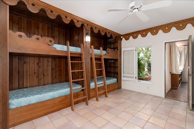 705 Calle del Resplandor, Santa Fe, NM 87505