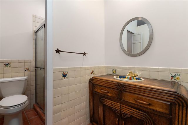 705 Calle del Resplandor, Santa Fe, NM 87505