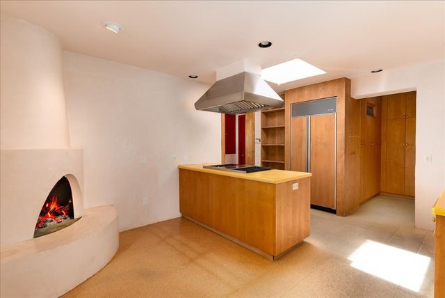 705 Calle del Resplandor, Santa Fe, NM 87505