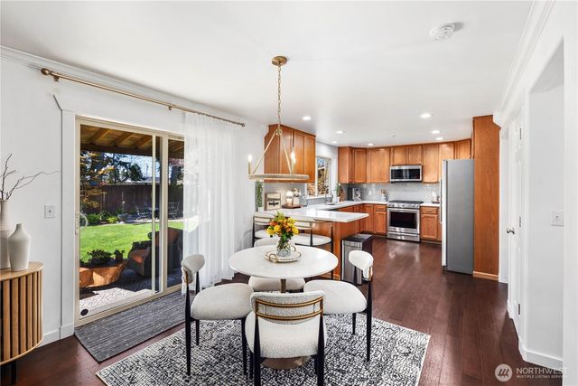 1003 Shelton Ave NE, Renton, WA 98056