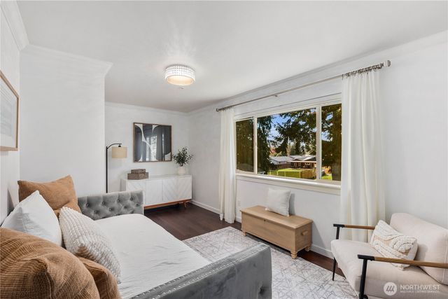 1003 Shelton Ave NE, Renton, WA 98056