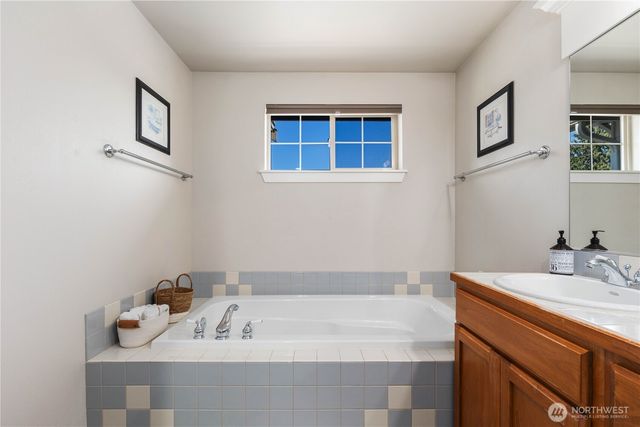 1003 Shelton Ave NE, Renton, WA 98056