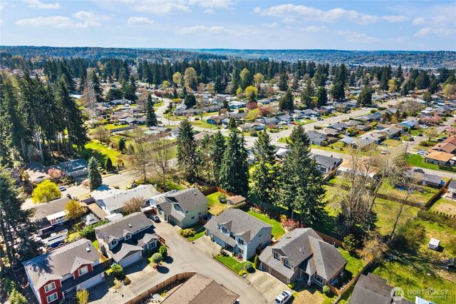 1003 Shelton Ave NE, Renton, WA 98056